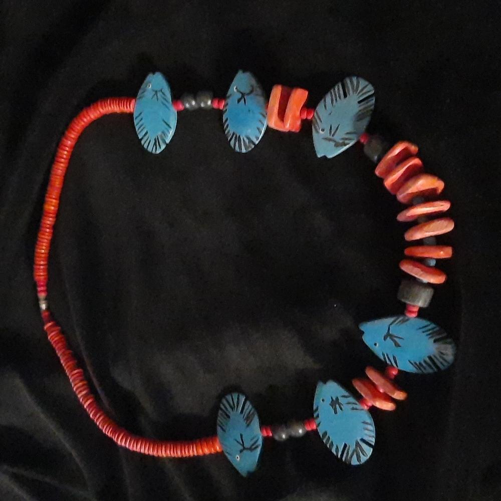 Vintage island drift wood fish marine necklace